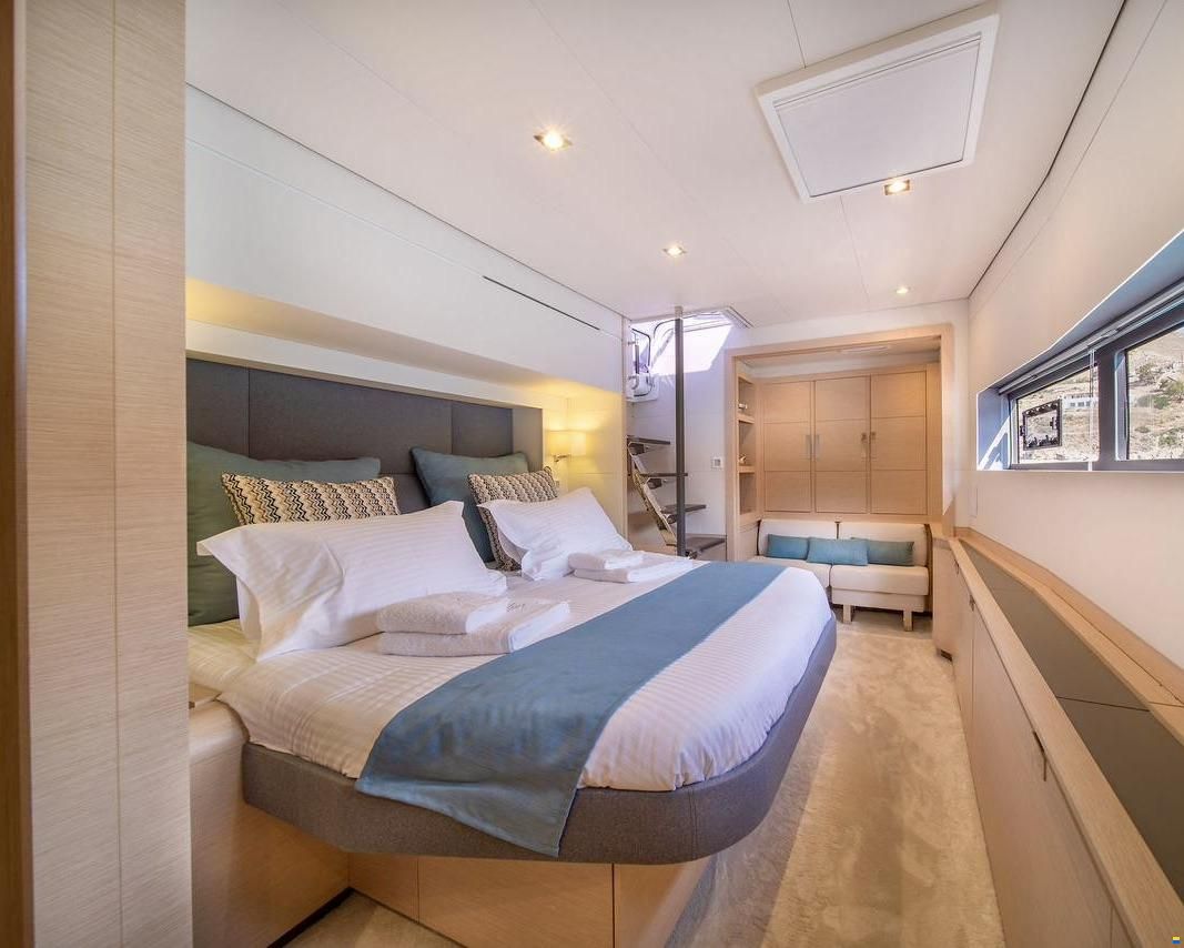 Fountaine Pajot Alegria 67