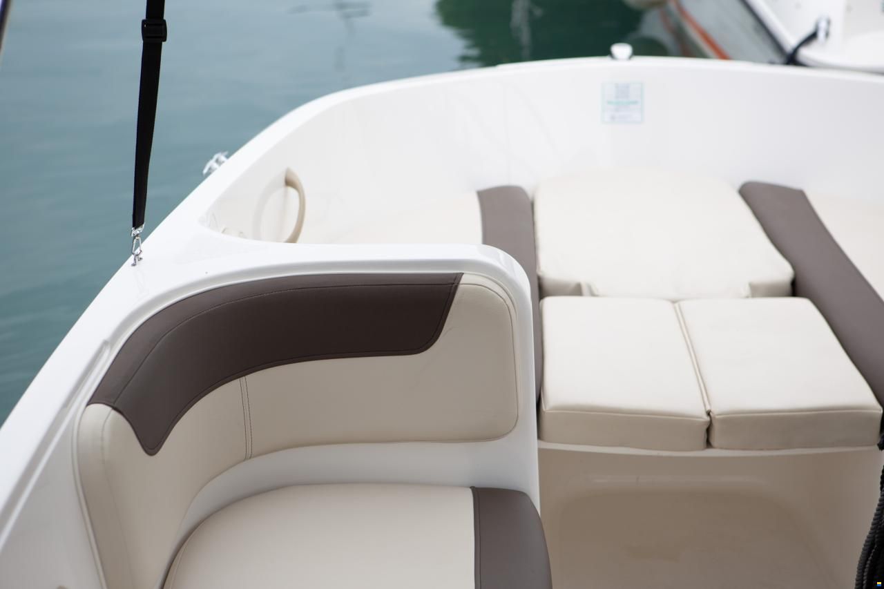 Bayliner Element E6