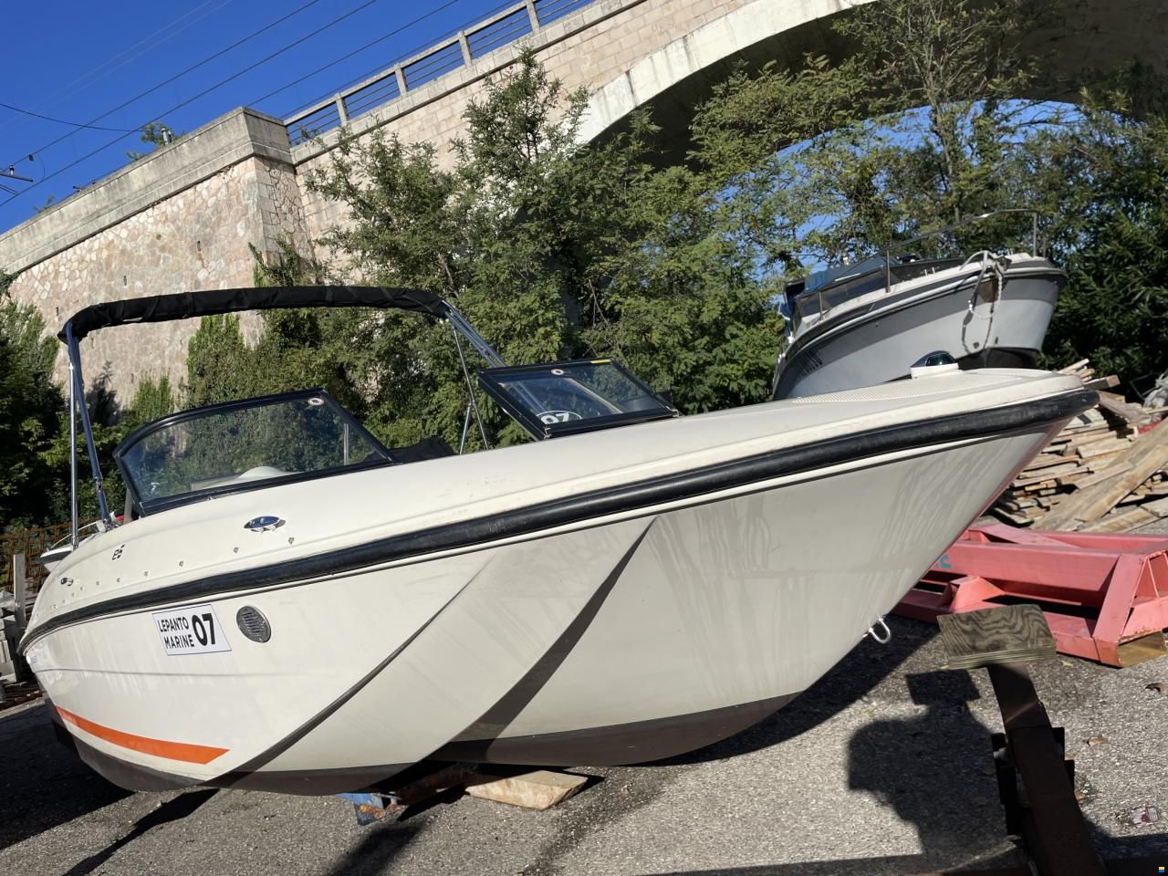 Bayliner Element E6