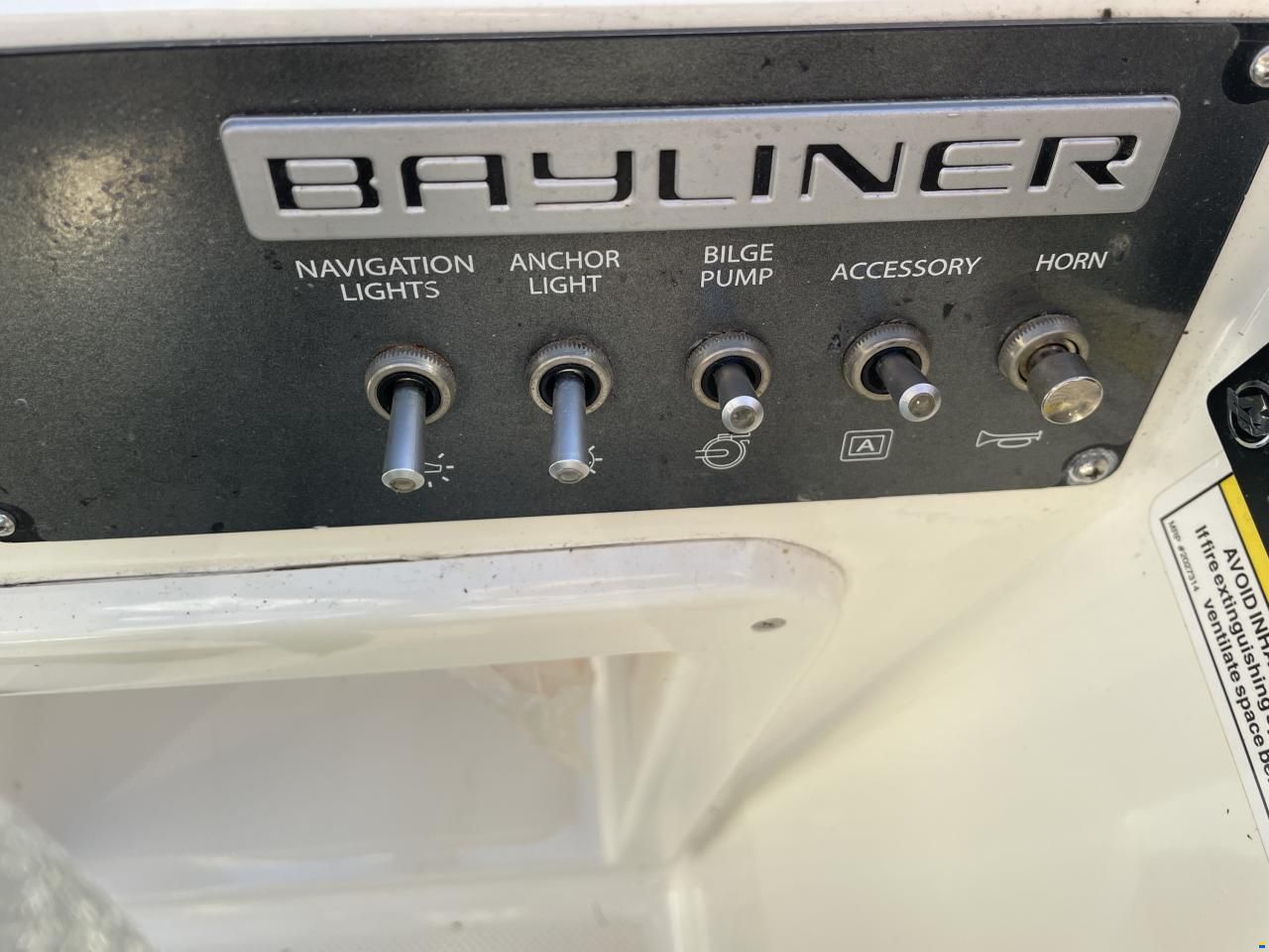 Bayliner Element E6