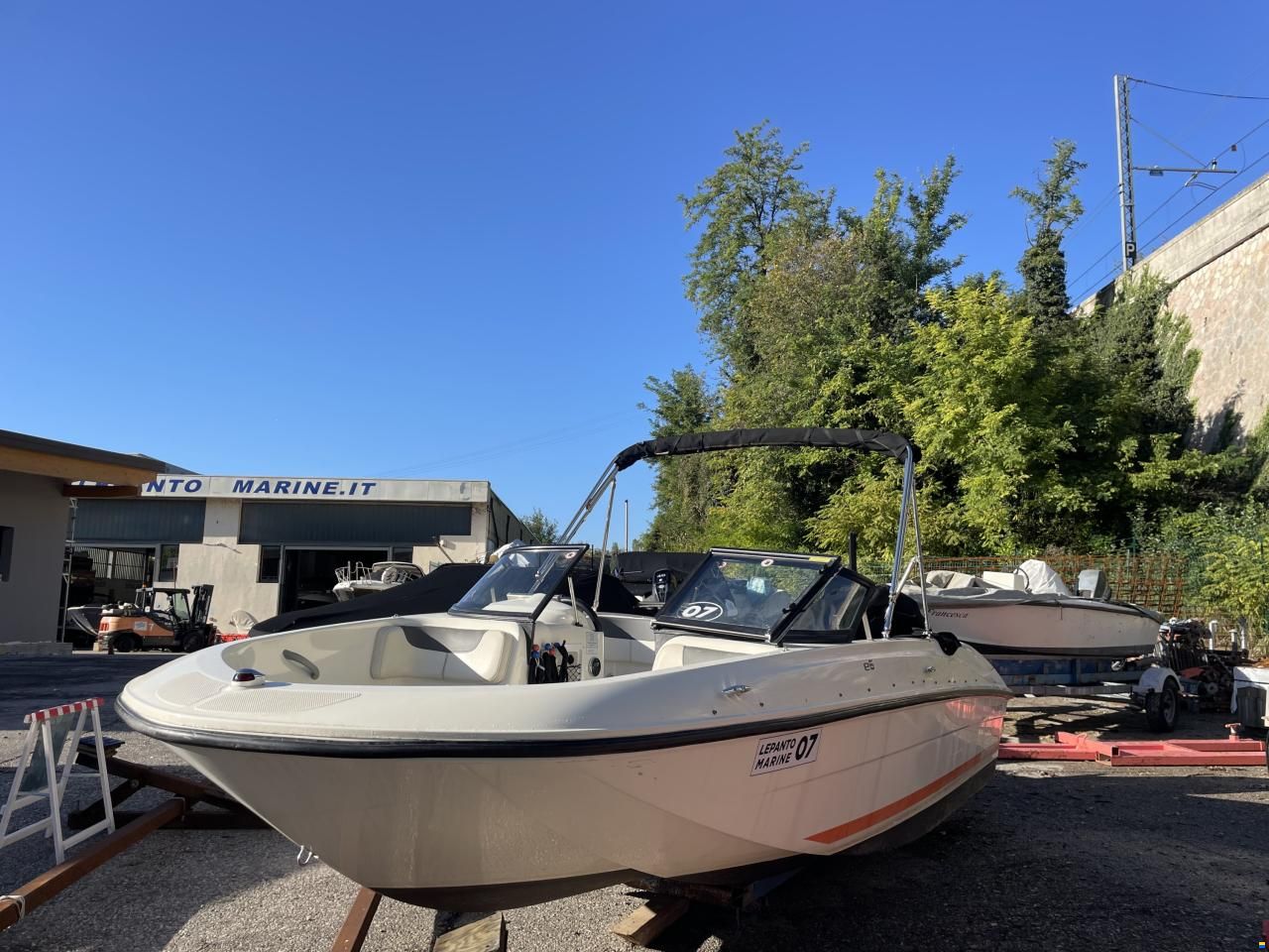 Bayliner Element E6