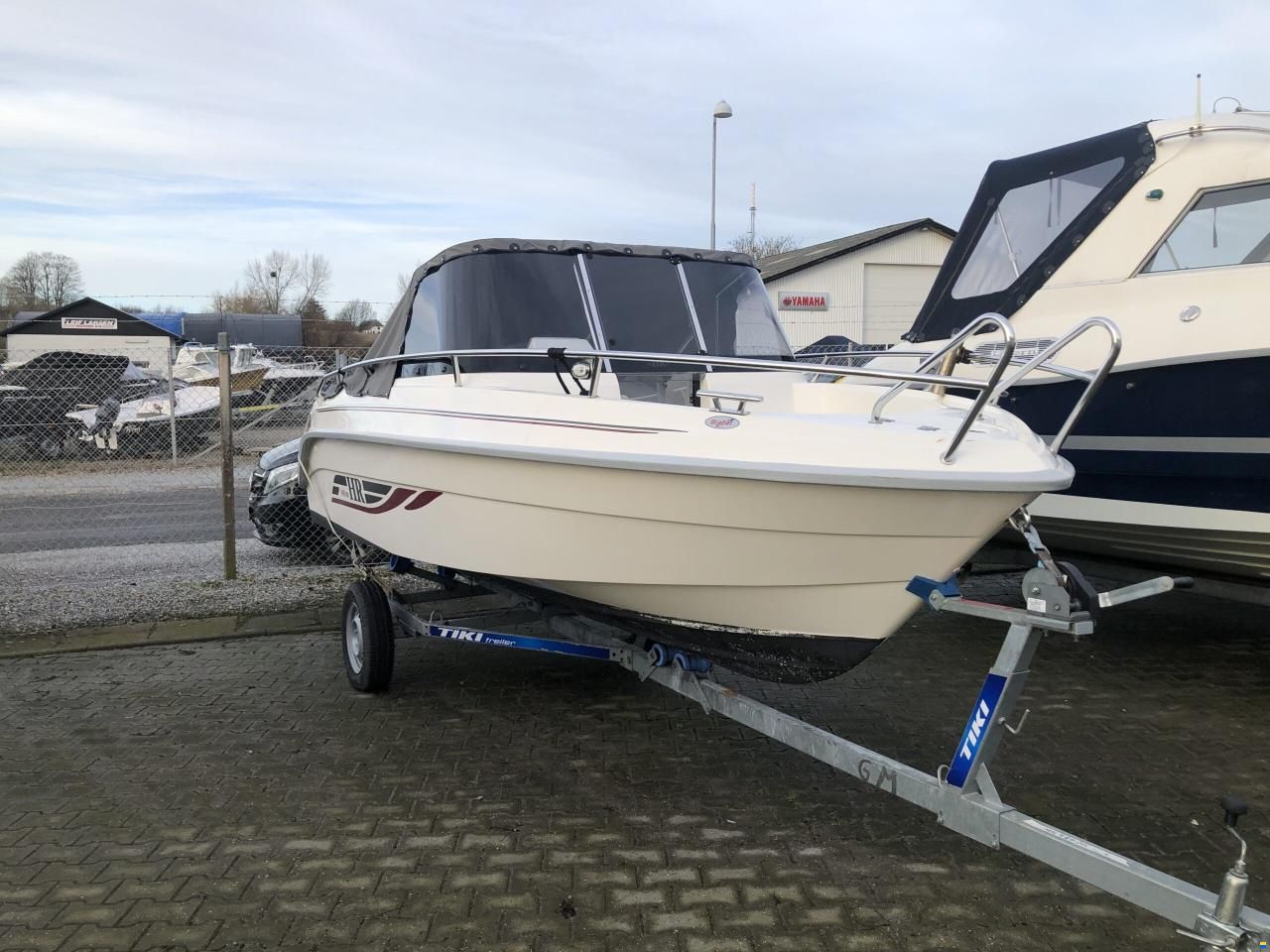 HR BOAT HR480 BR