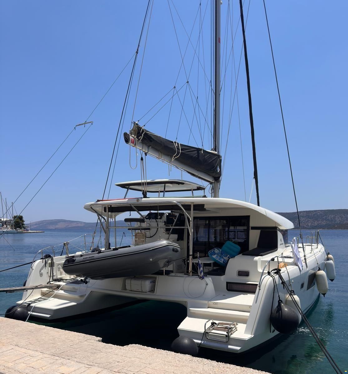 Lagoon 42