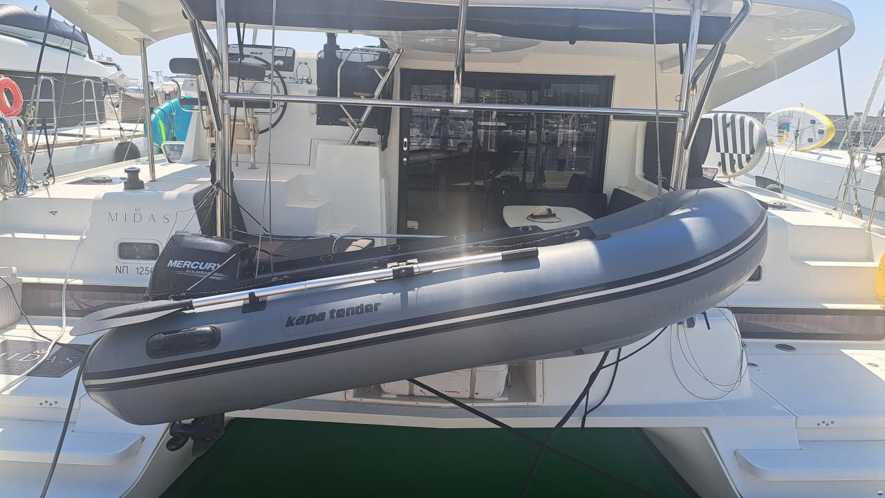 Lagoon 42