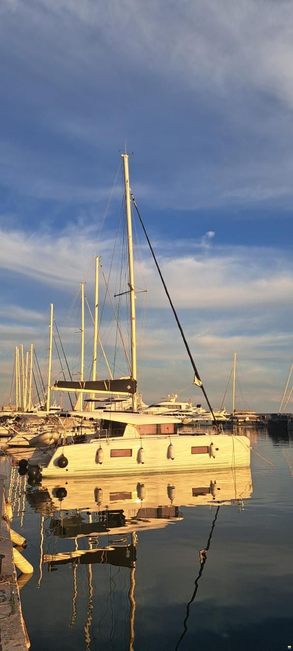 Lagoon 42