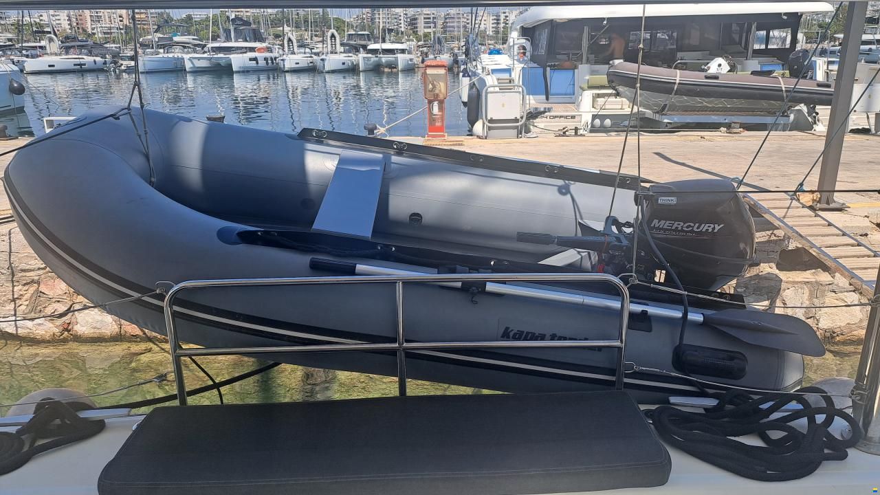 Lagoon 42