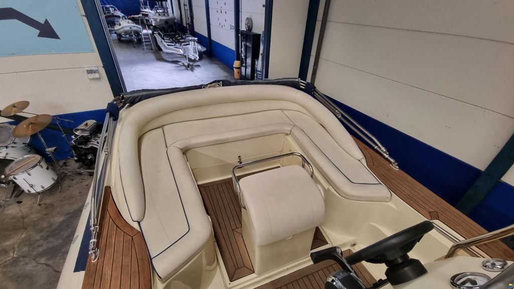 Scanner Envy 710 RIB 300pk met trailer