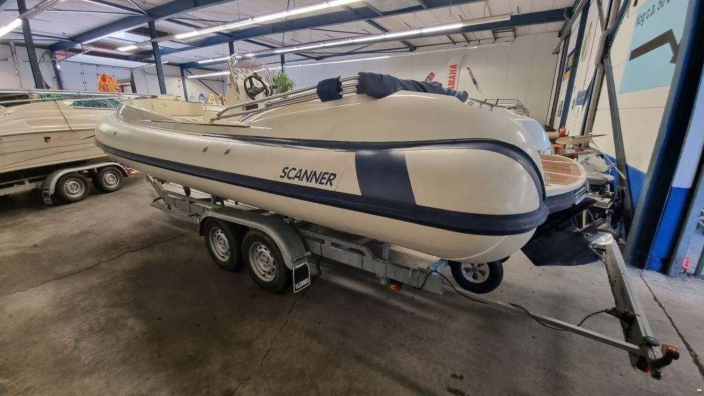 Scanner Envy 710 RIB 300pk met trailer