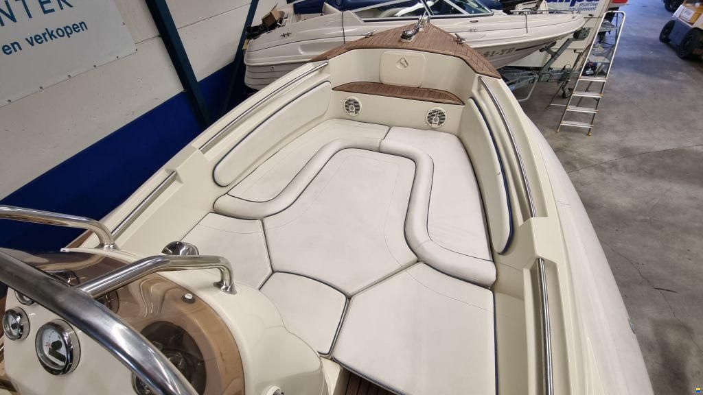 Scanner Envy 710 RIB 300pk met trailer
