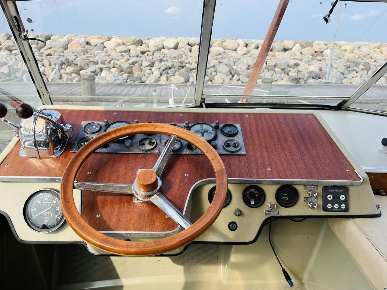 Coronet 32 Oceanfarer