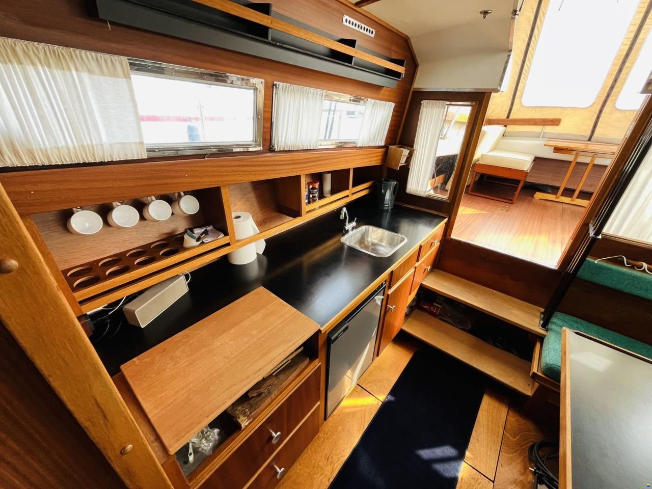 Coronet 32 Oceanfarer
