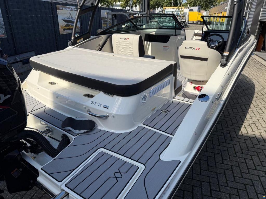 Sea Ray SPX 190 Outboard