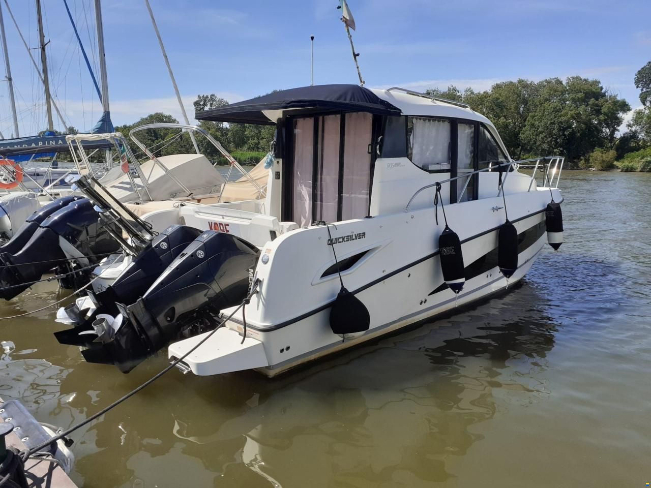 Quicksilver 905 Weekend