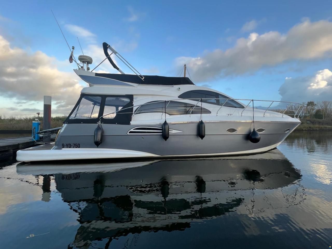 Astondoa 43 Flybridge GLX