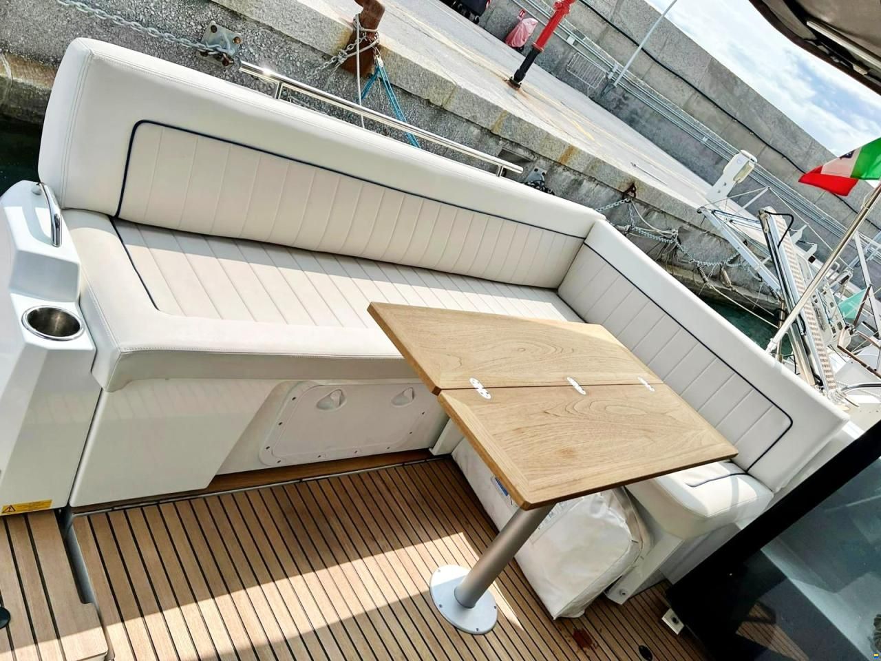 Jeanneau NC 37