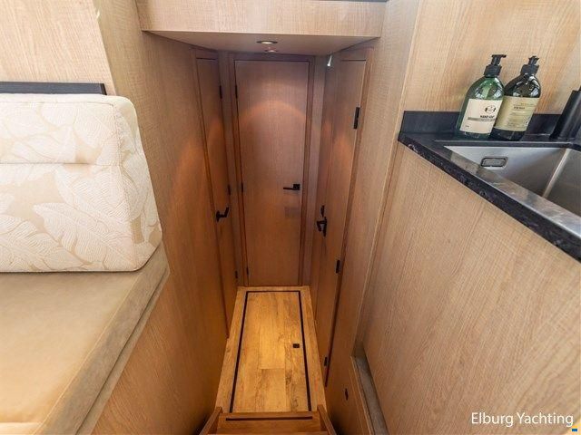 Argos 13.50 - Three Cabin - Sunroof