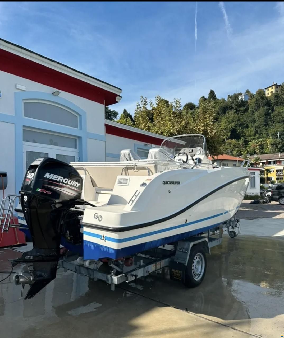 Quicksilver Activ 555 Open