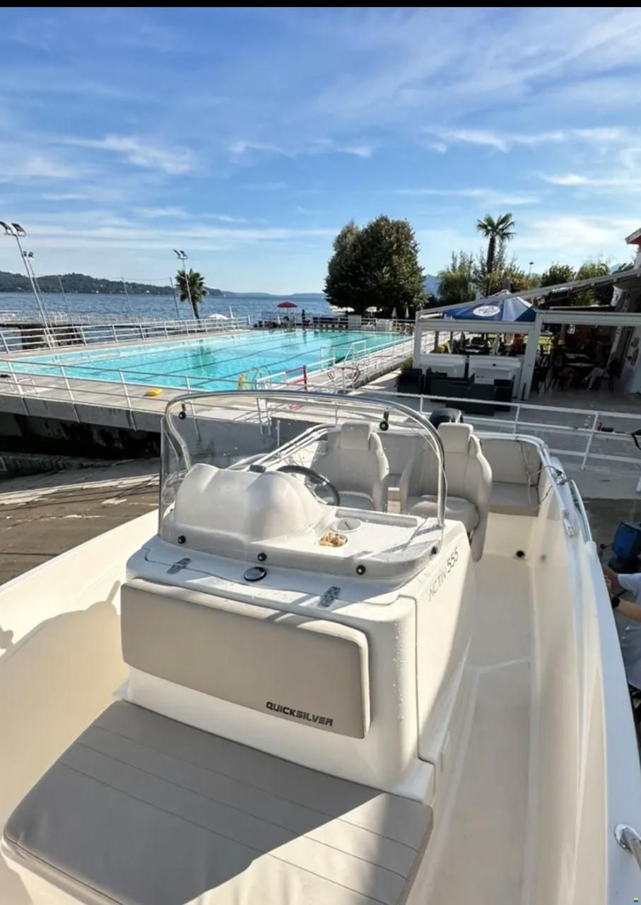Quicksilver Activ 555 Open
