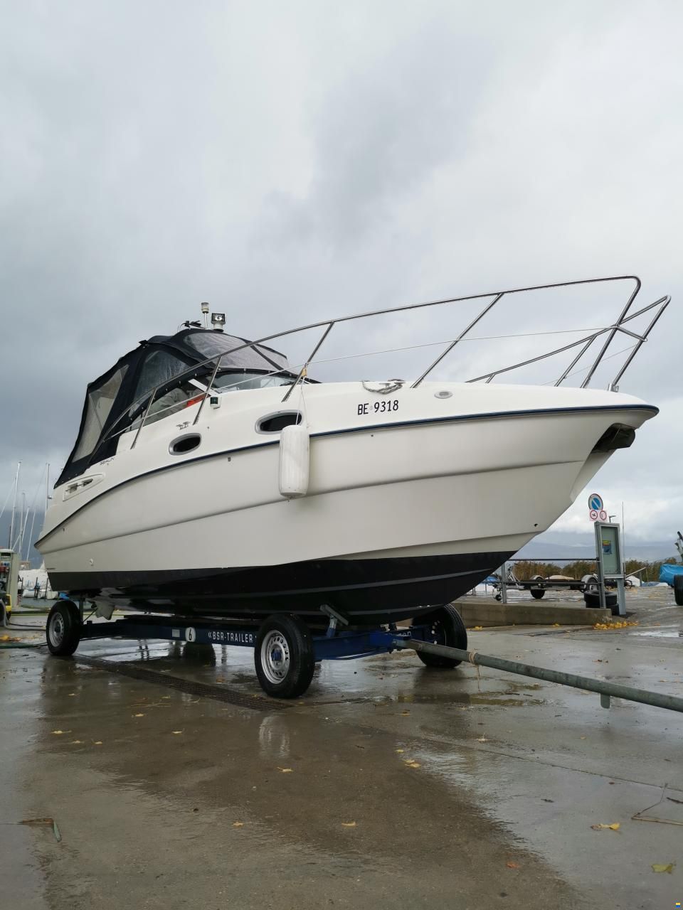 Sealine S23