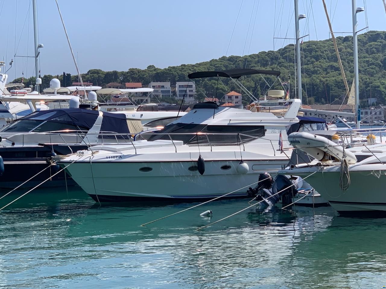 Azimut Flybridge 37