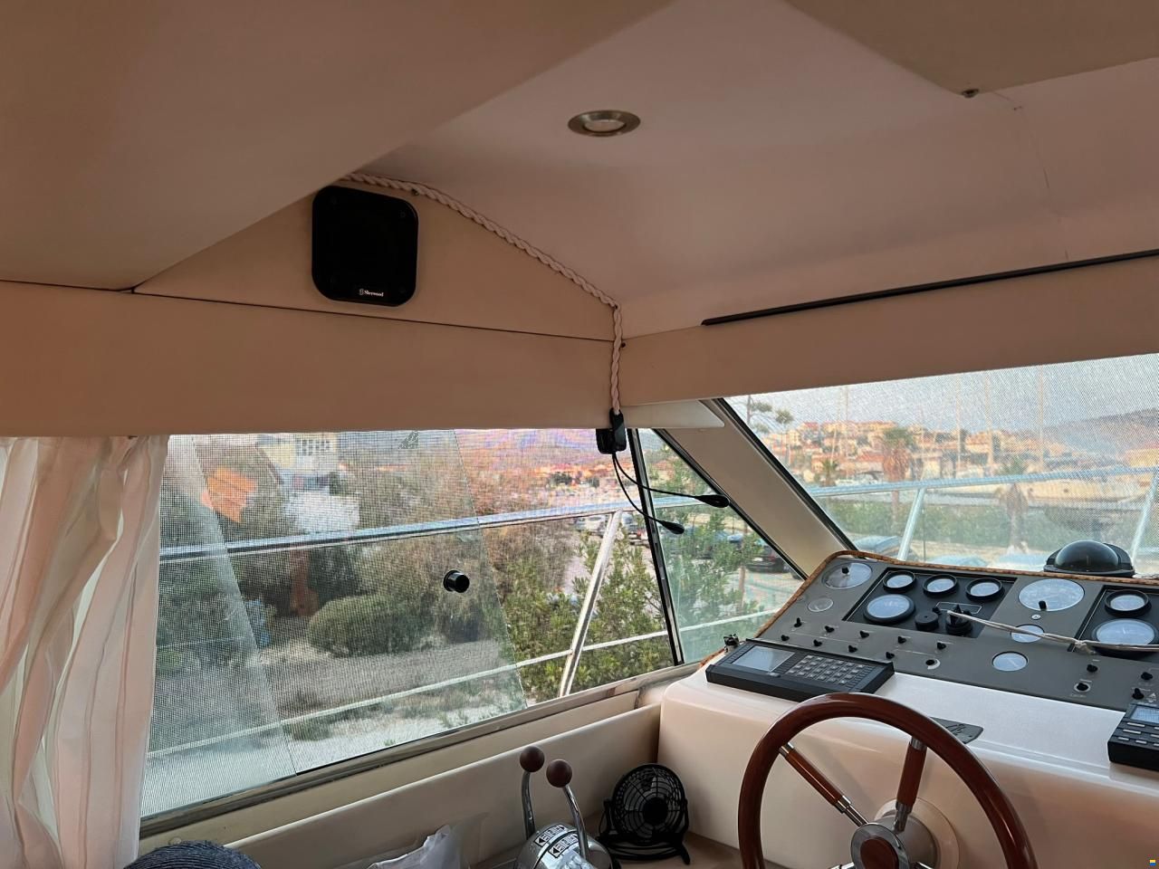 Azimut Flybridge 37