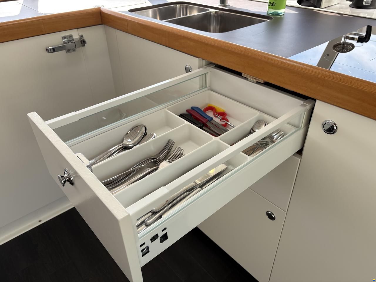 Lagoon 410