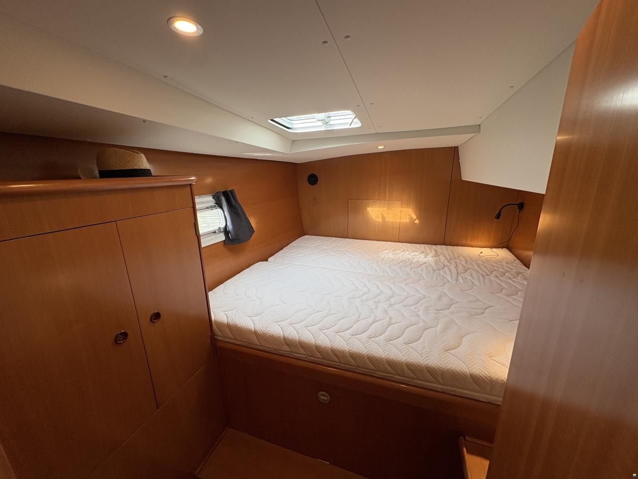 Lagoon 410