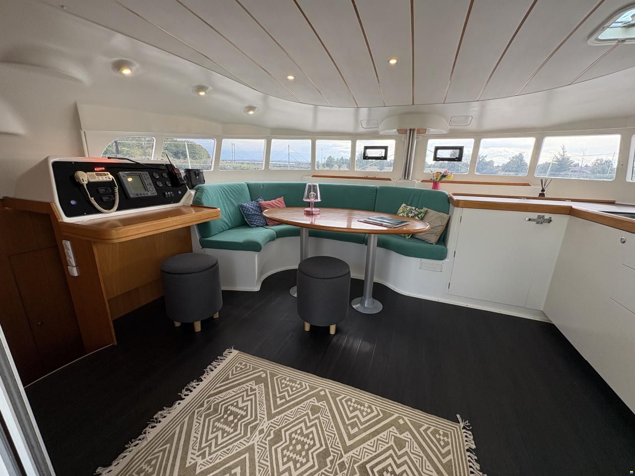 Lagoon 410