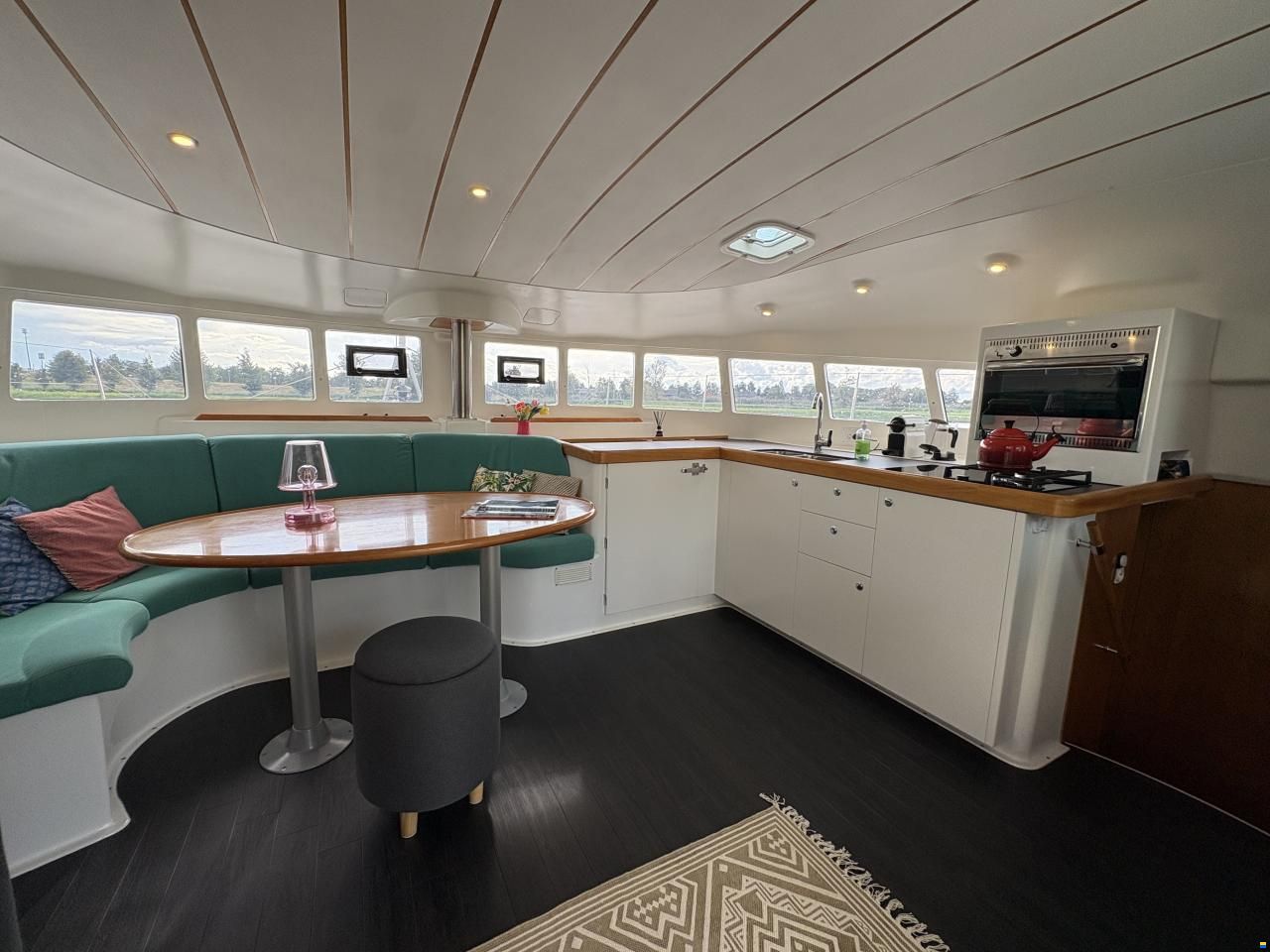Lagoon 410