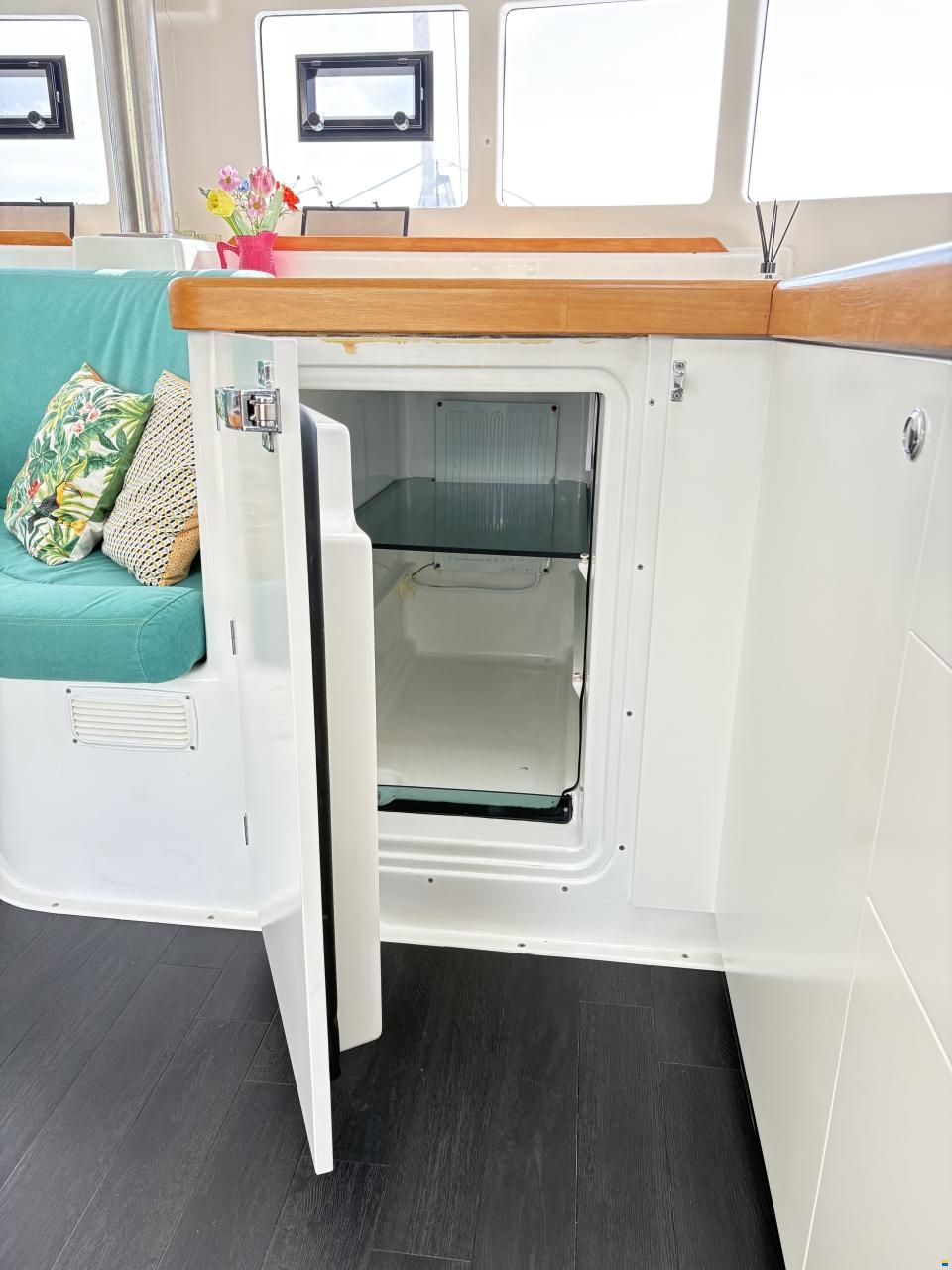 Lagoon 410