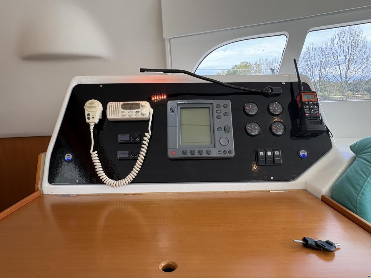 Lagoon 410