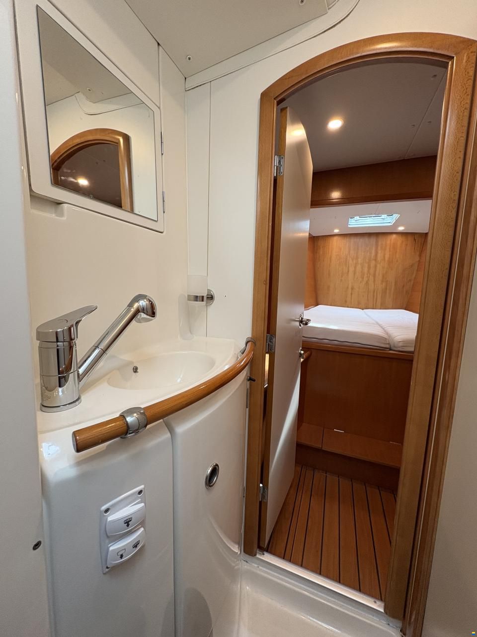 Lagoon 410