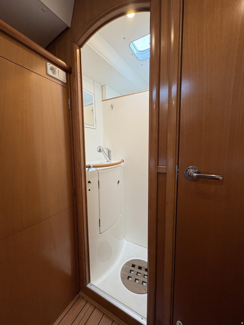 Lagoon 410