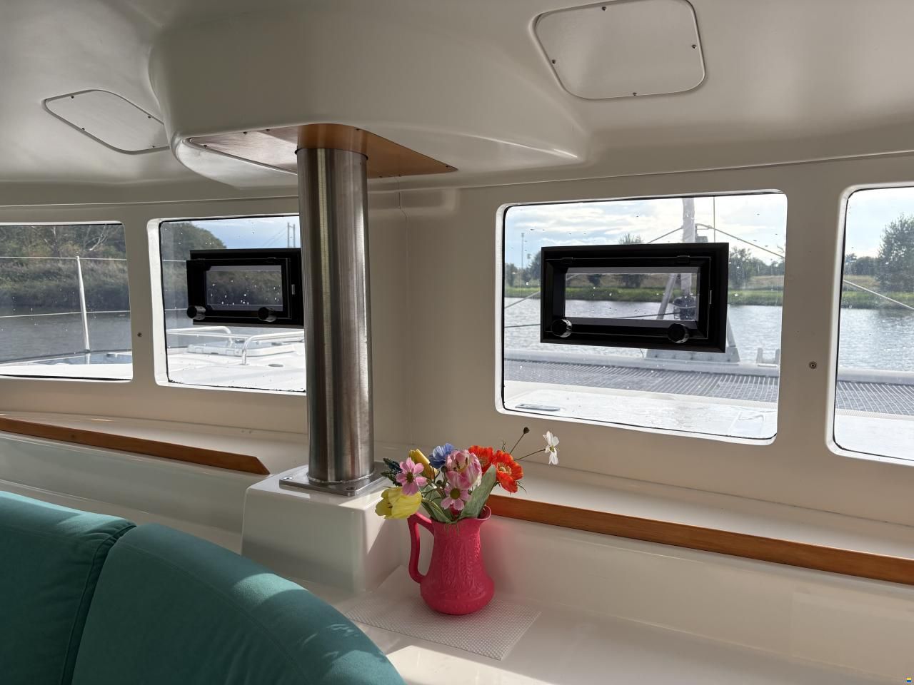 Lagoon 410