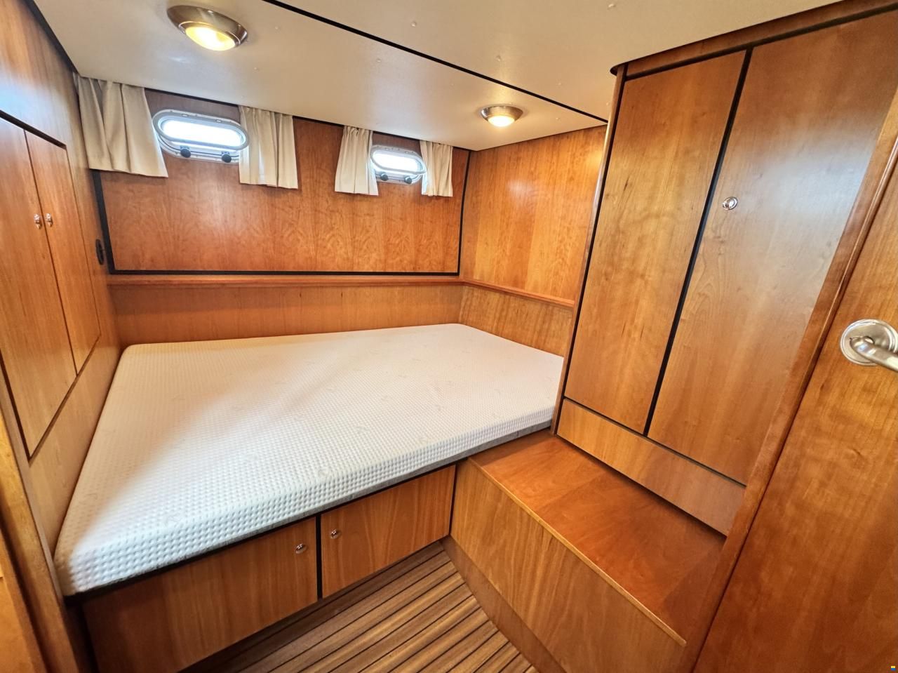 Linssen Grand Sturdy 29.9 AC