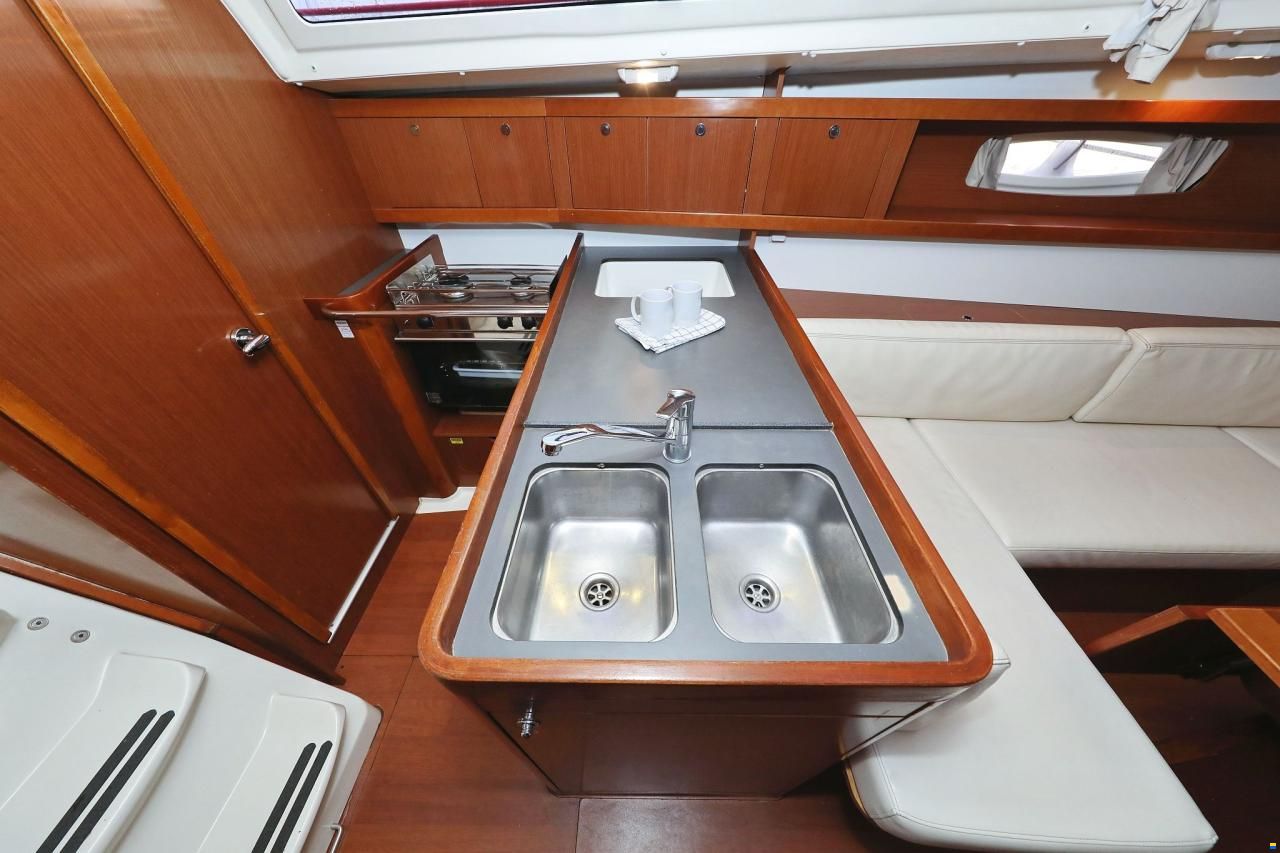 Beneteau Oceanis 34