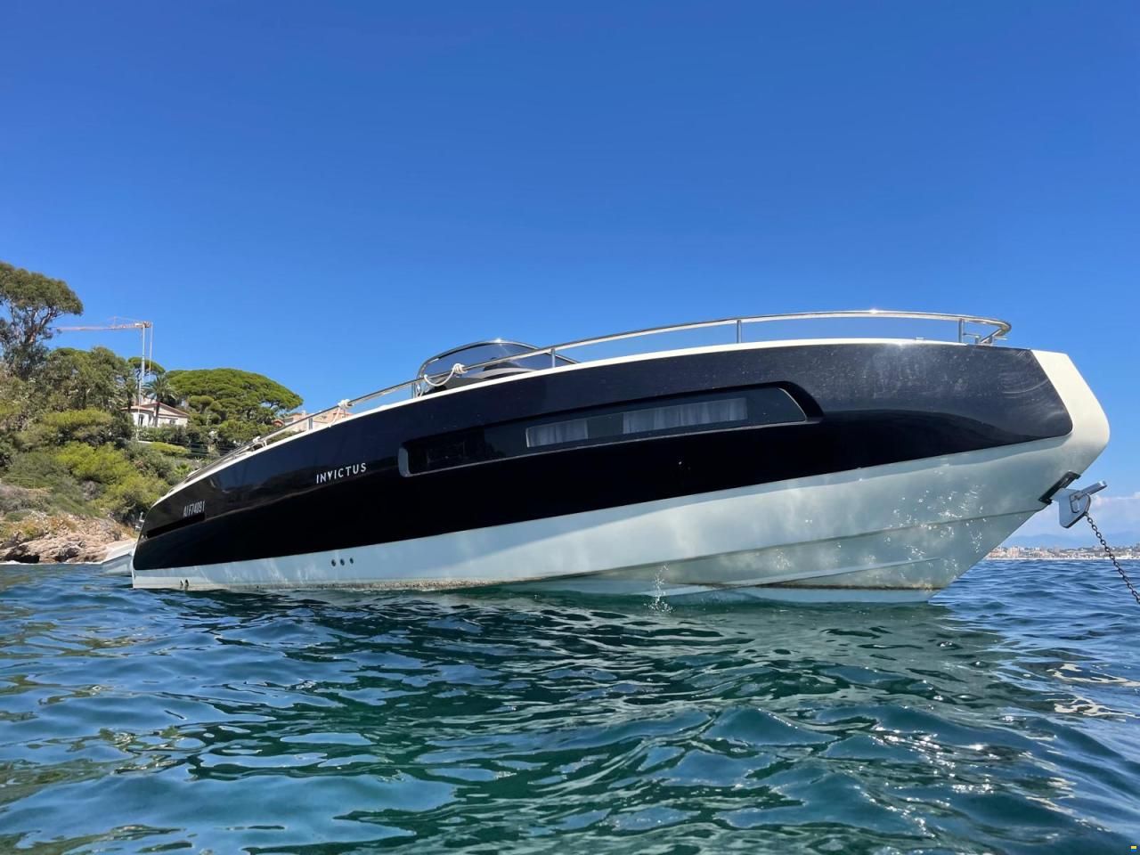 Invictus 280GT