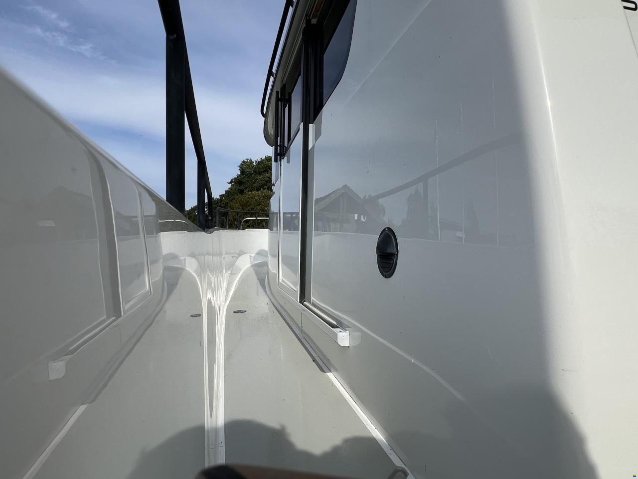 Sargo 28 Explorer
