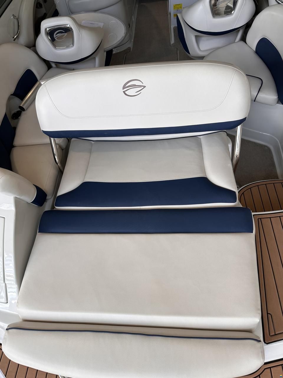 Crownline E2
