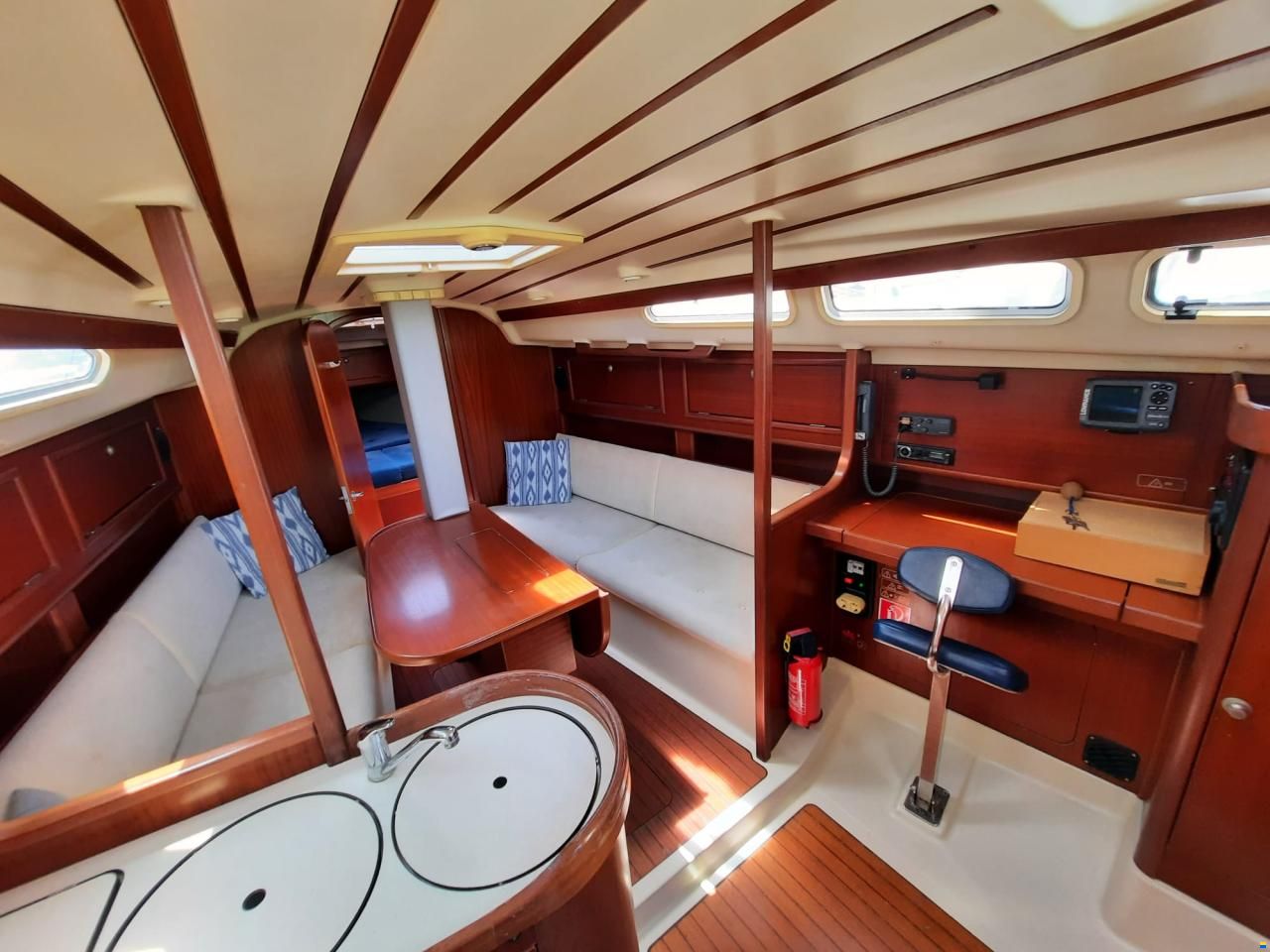 Dehler 35