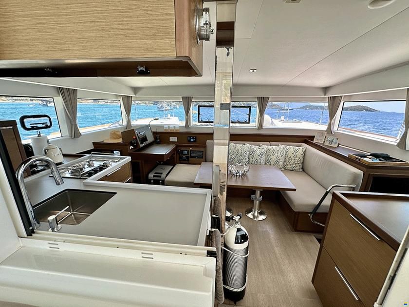 Lagoon 40