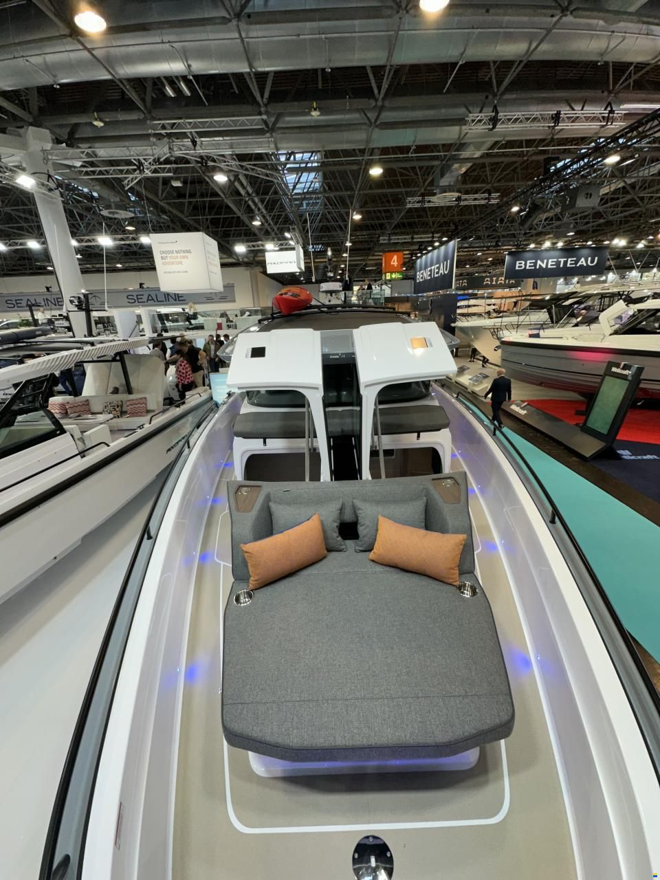 Axopar 45 Cross Cabin