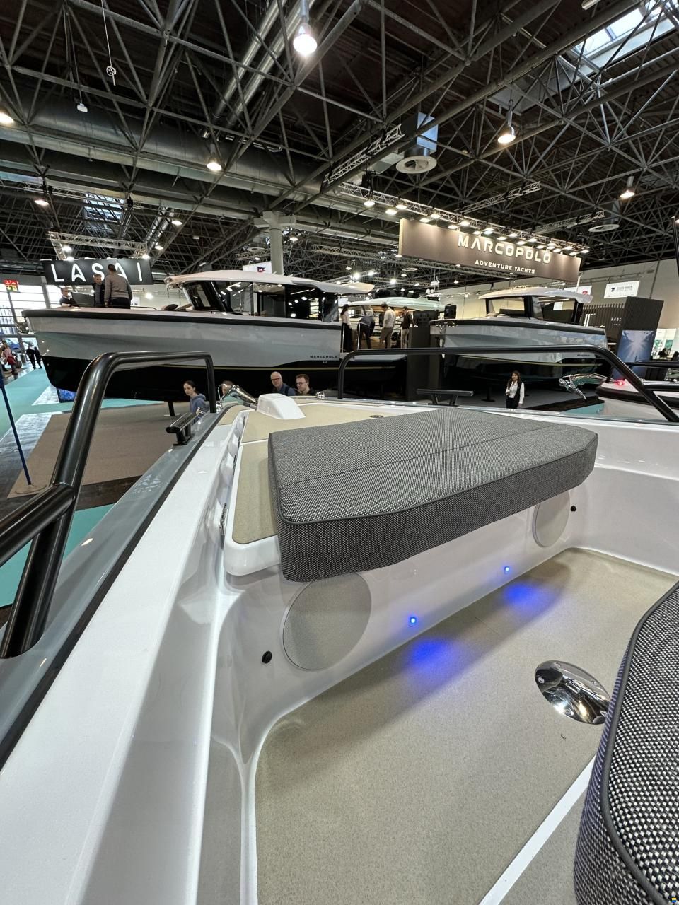 Axopar 45 Cross Cabin