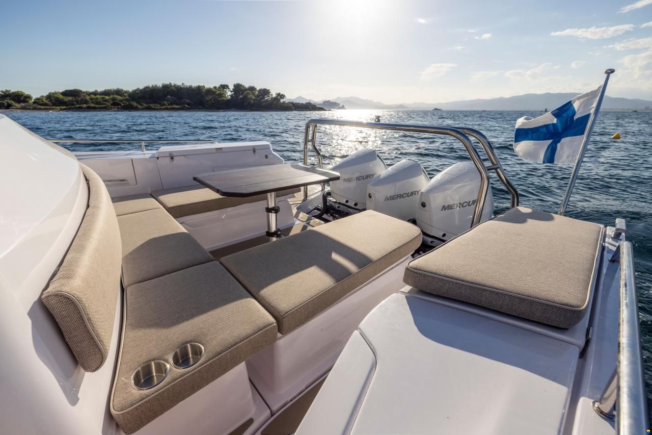 Axopar 45 Cross Cabin