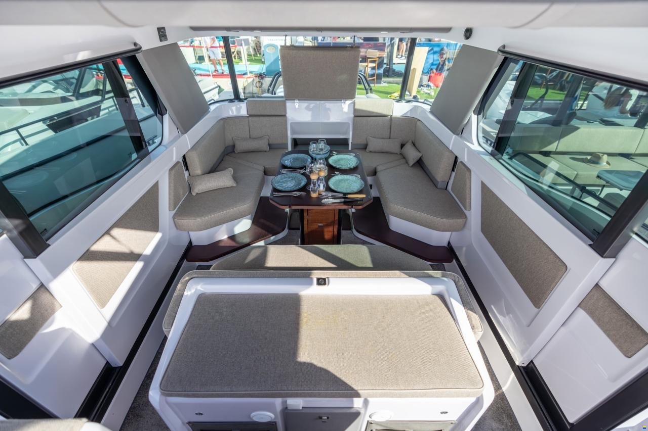 Axopar 45 Cross Cabin