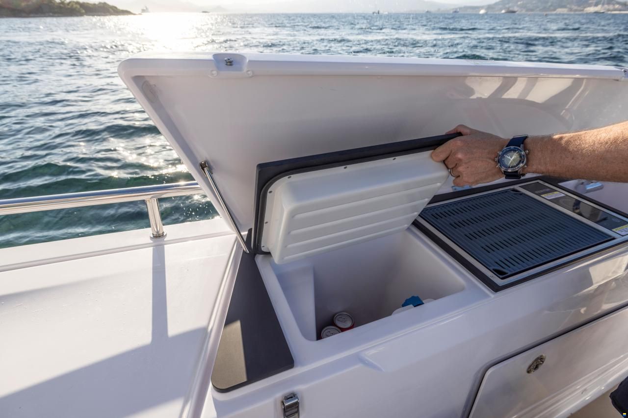 Axopar 45 Cross Cabin