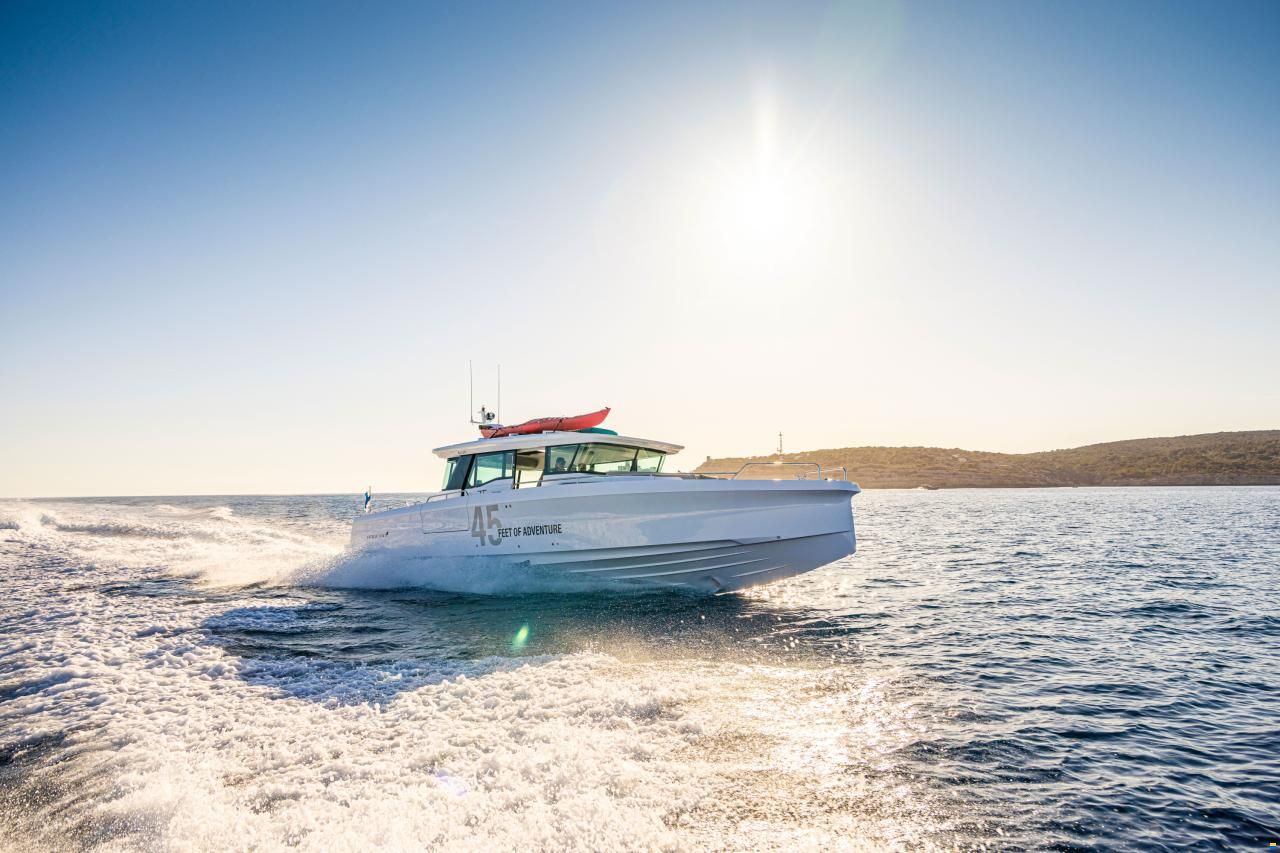 Axopar 45 Cross Cabin