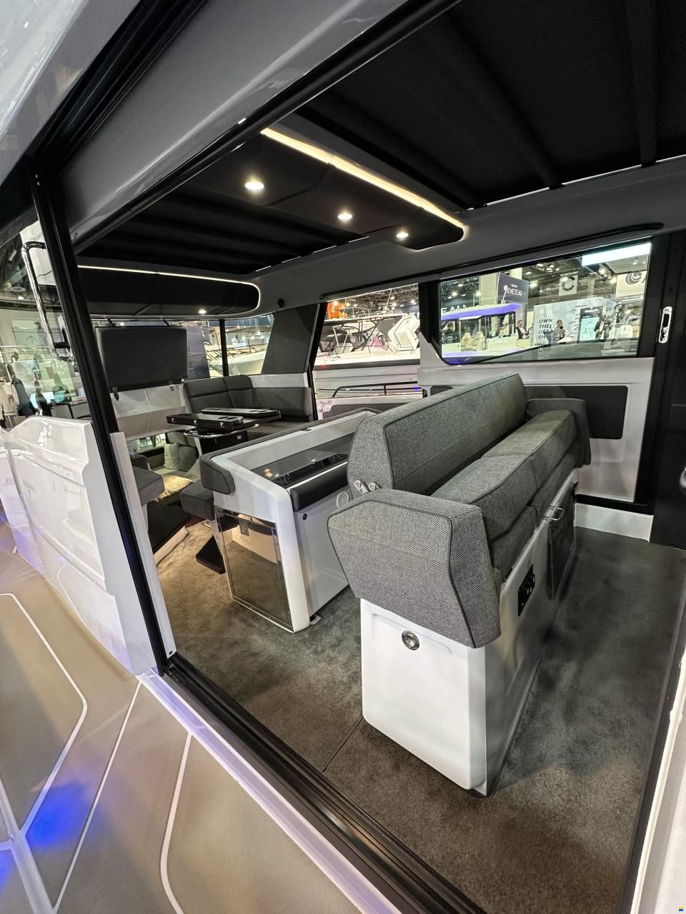 Axopar 45 Cross Cabin