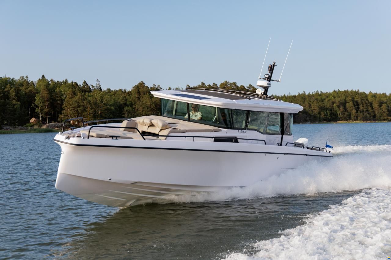 Axopar 45 Cross Cabin