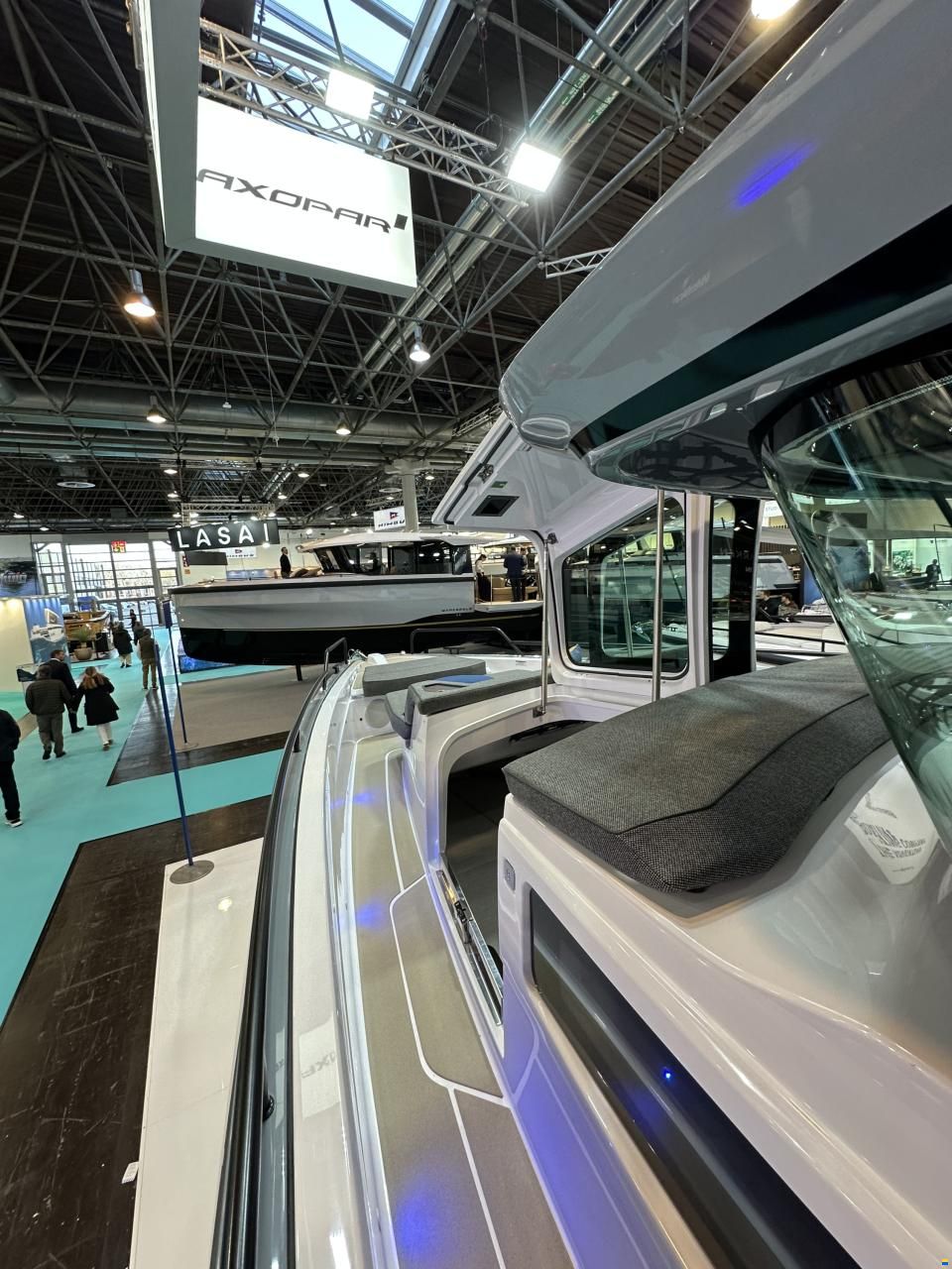 Axopar 45 Cross Cabin